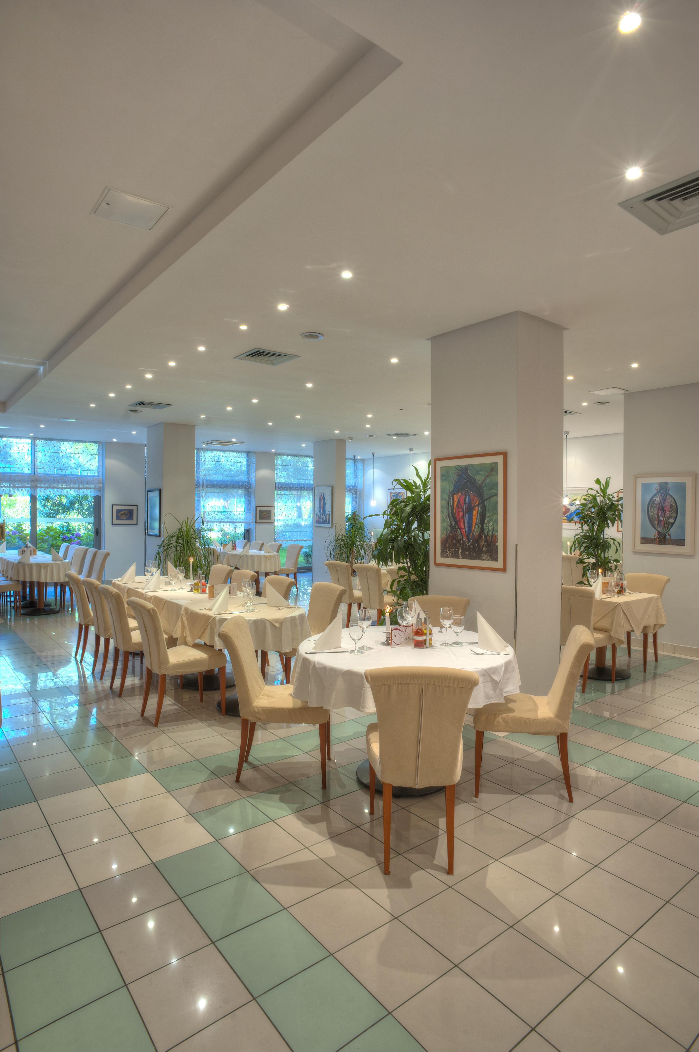 Hotel Rivijera Petrovac Buitenkant foto