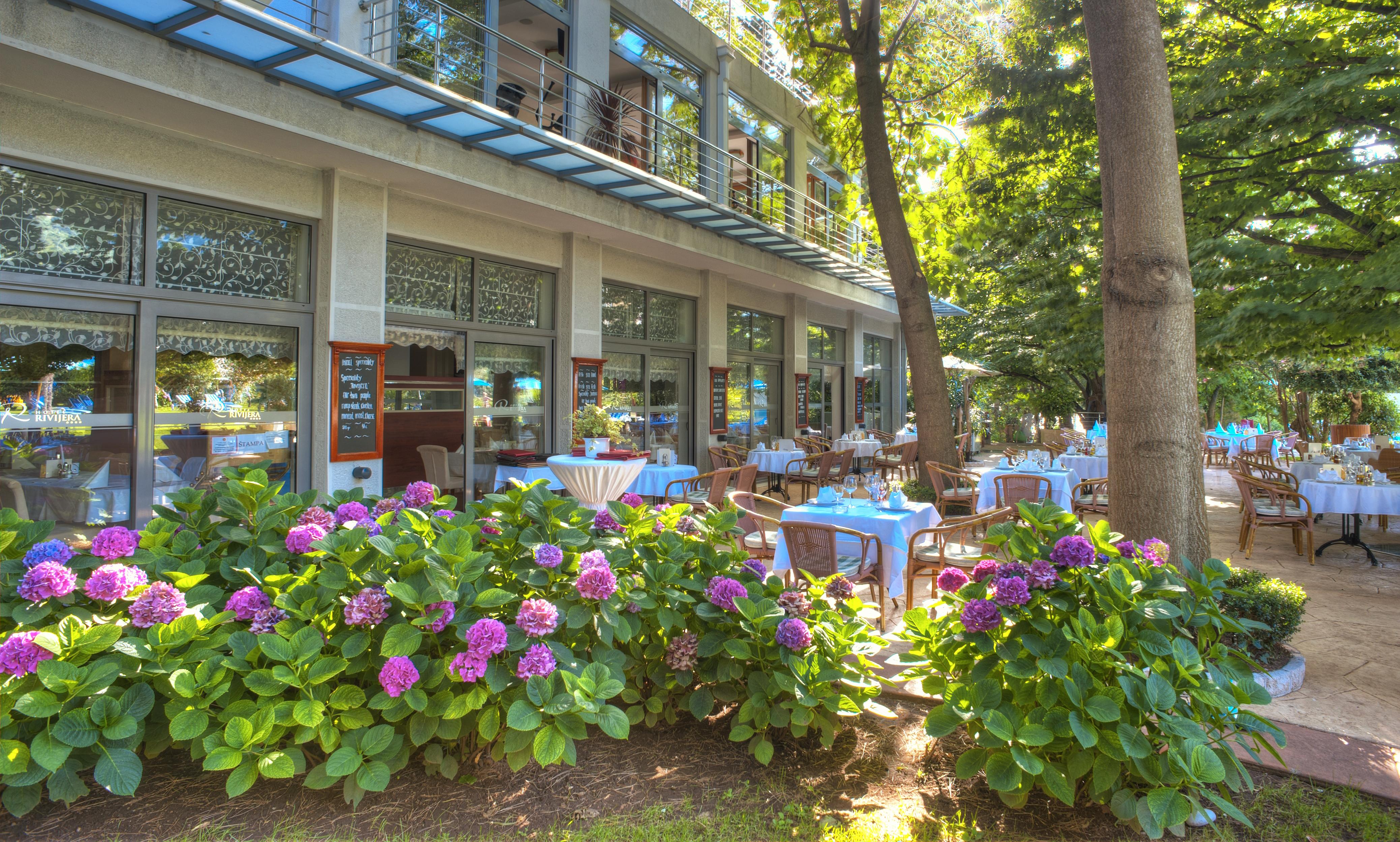 Hotel Rivijera Petrovac Buitenkant foto