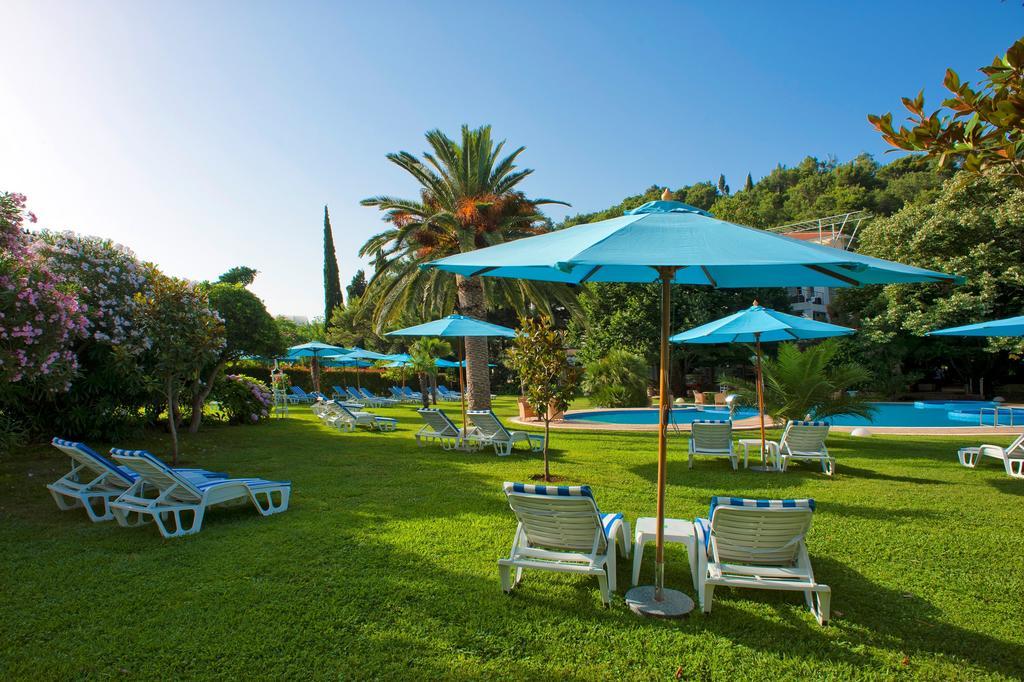 Hotel Rivijera Petrovac Buitenkant foto