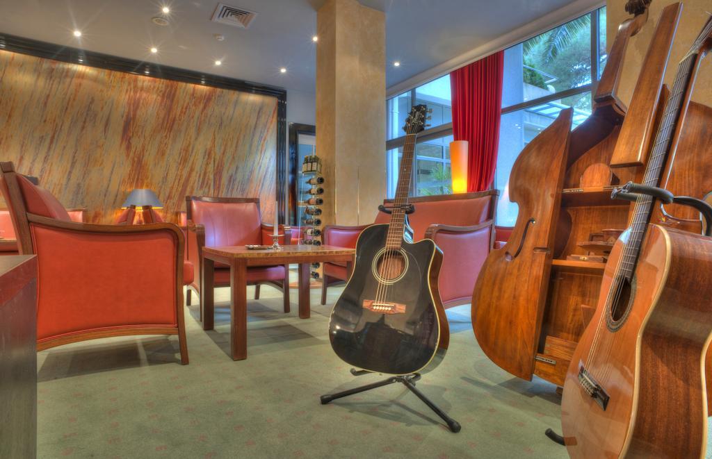Hotel Rivijera Petrovac Buitenkant foto