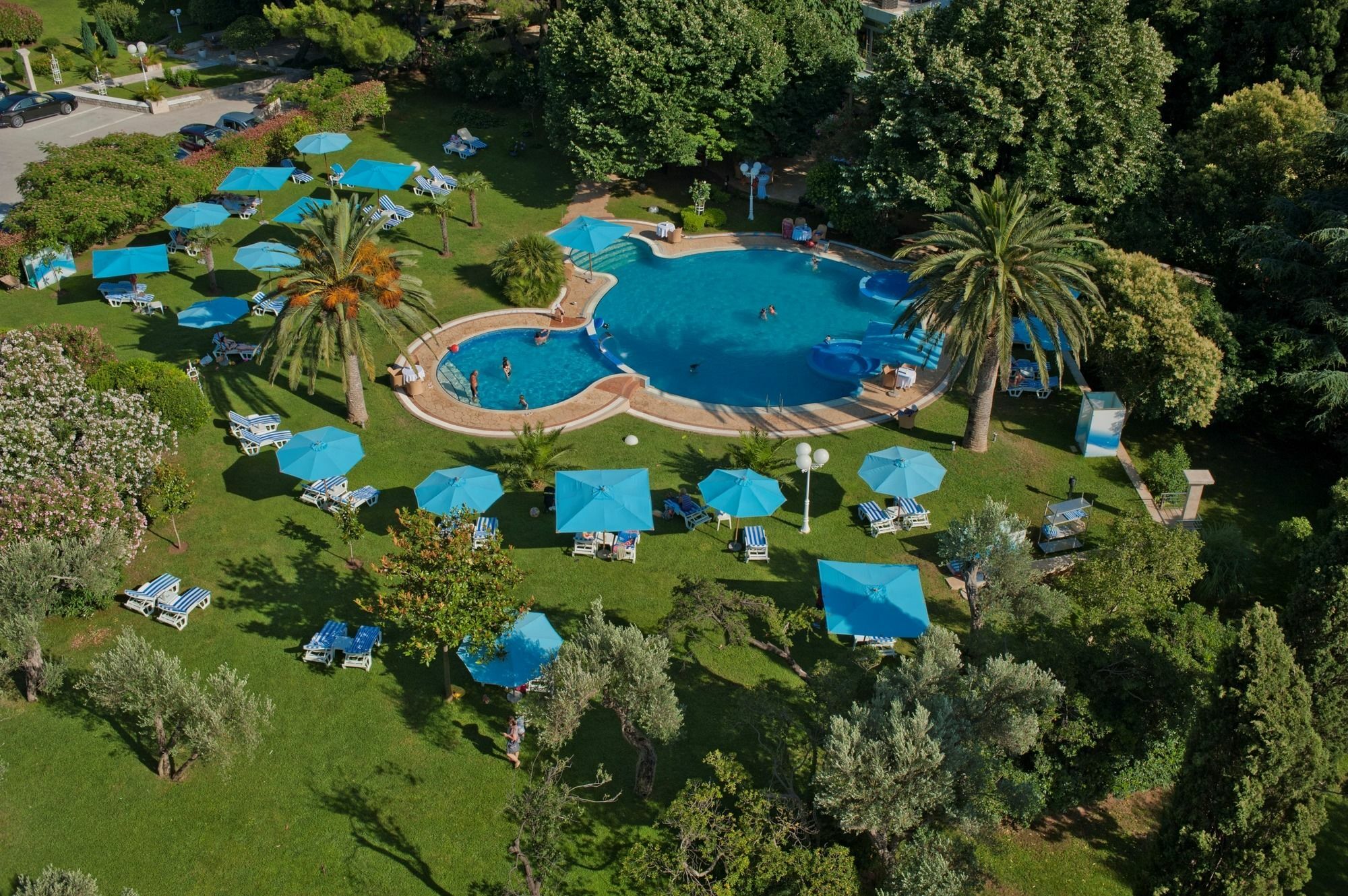 Hotel Rivijera Petrovac Buitenkant foto