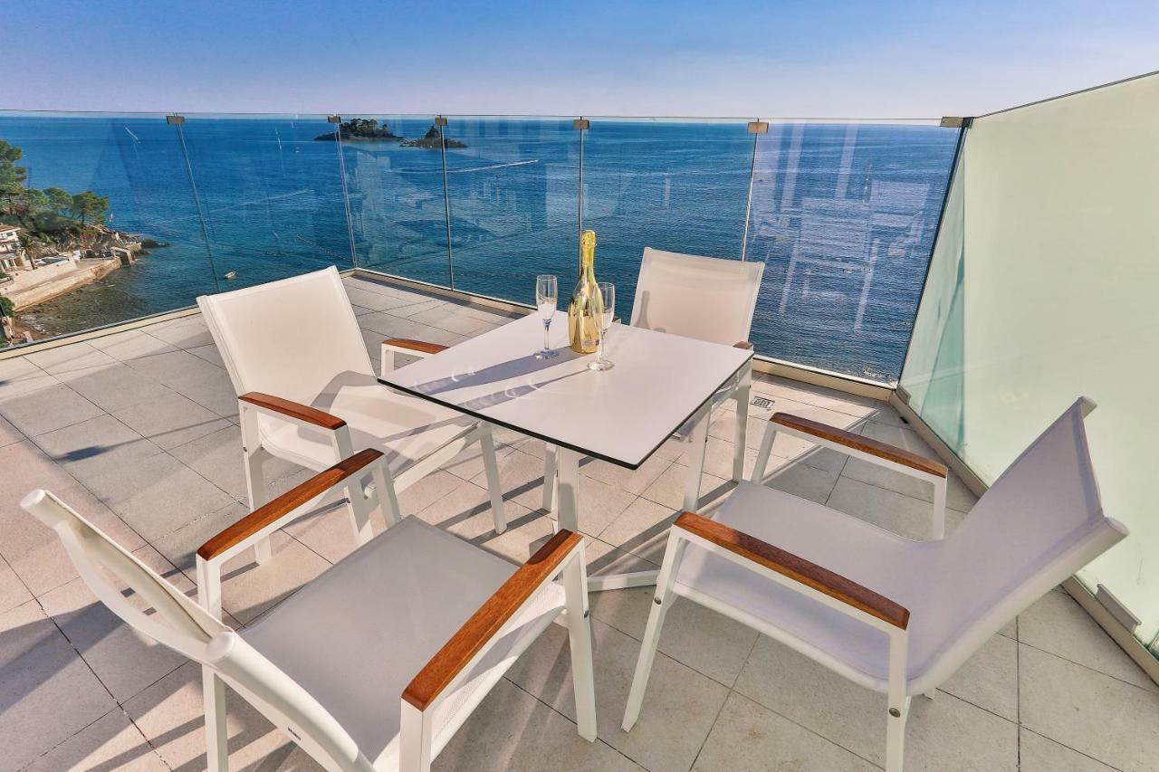 Hotel Rivijera Petrovac Buitenkant foto
